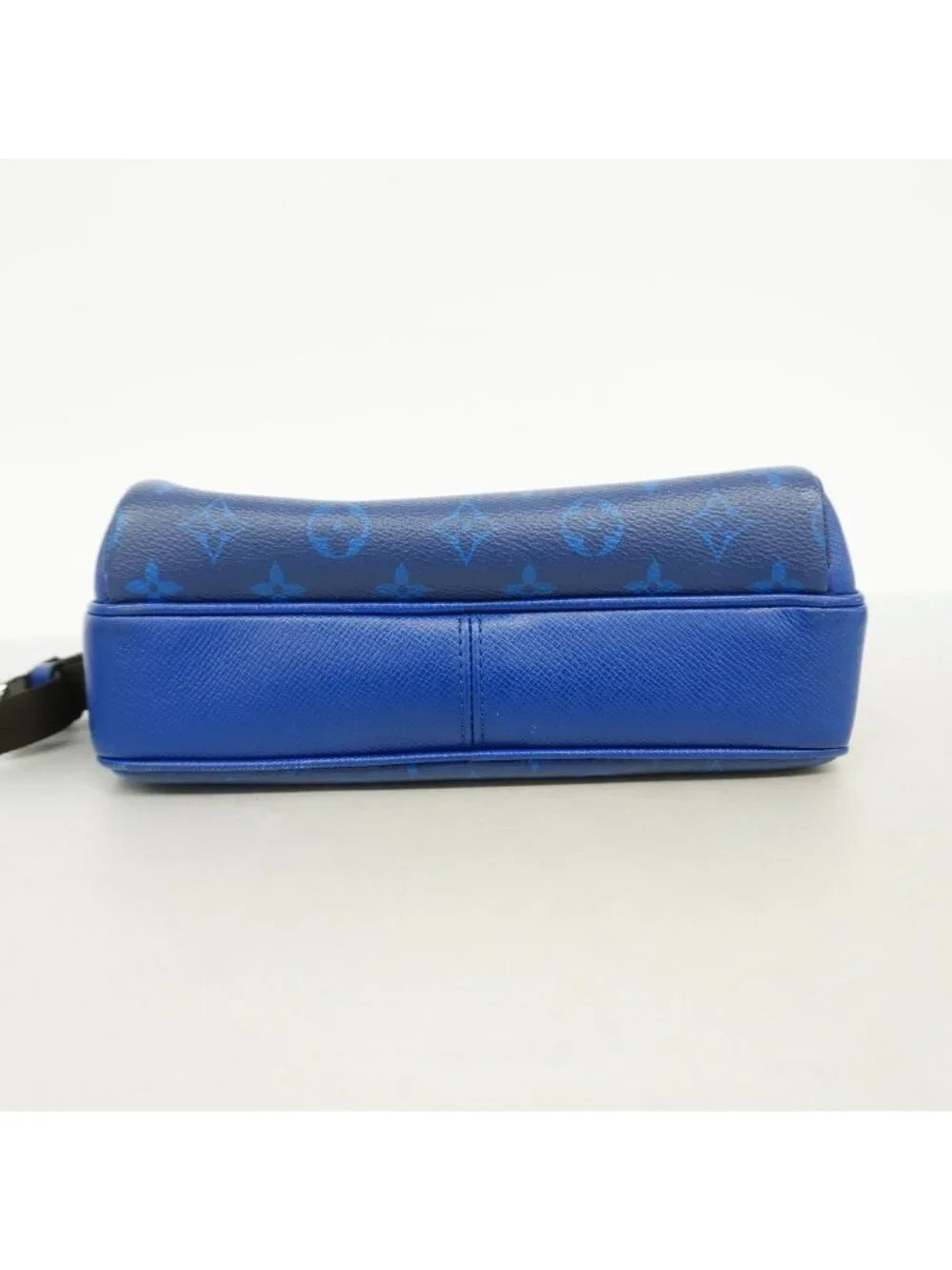 Louis Vuitton Shoulder Bag Taigarama Outdoor Messenger PM Cobalt